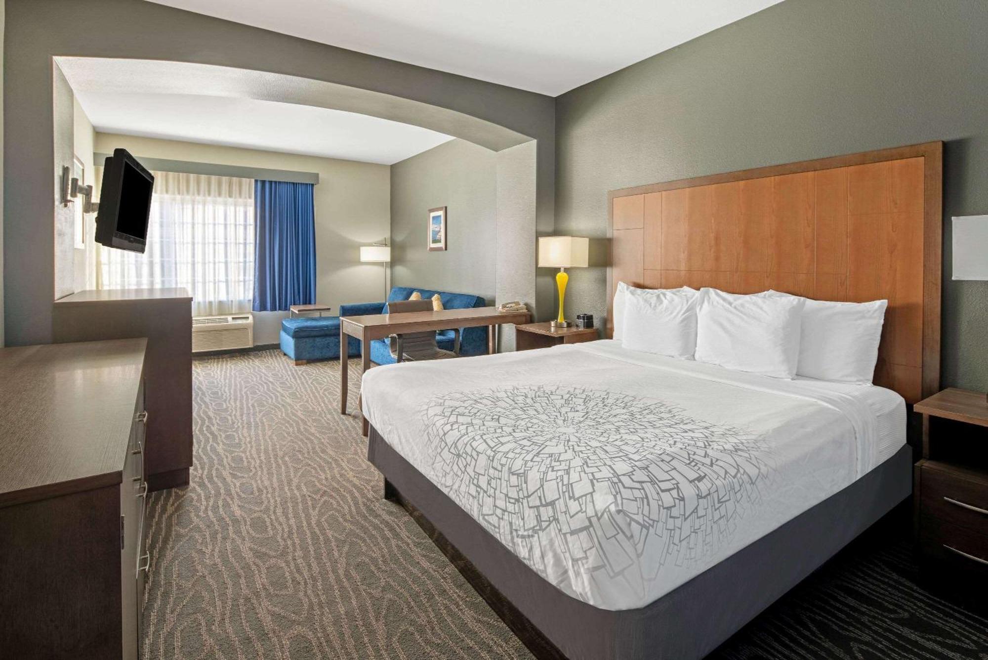 La Quinta Inn & Suites By Wyndham Mercedes Outlet Mall Quarto foto